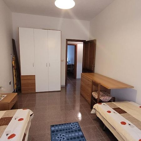 Holiday Maria Luisa Villa Galtelli Exterior photo